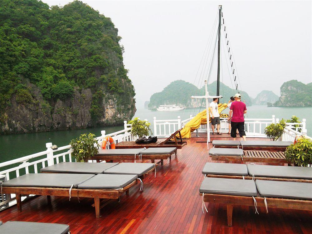 Marguerite Junk Hotel Ha Long Bagian luar foto